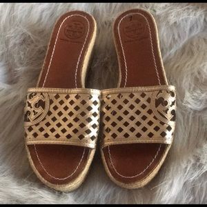 Tory Burch Wedges / Slides Sz 7 Gold with Logo